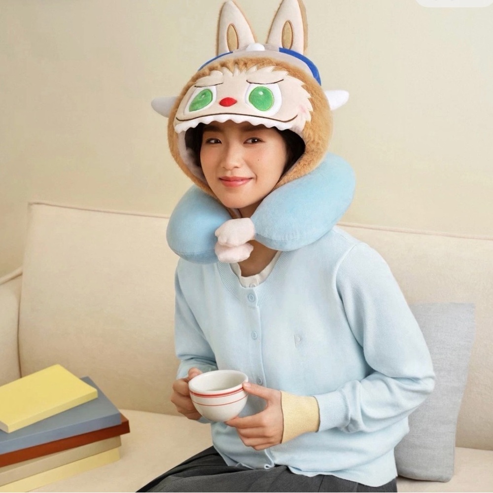 Labubu Neck Pillow With Hooded Labubu Face - Hard to Find RARE - Picture 8 of 9